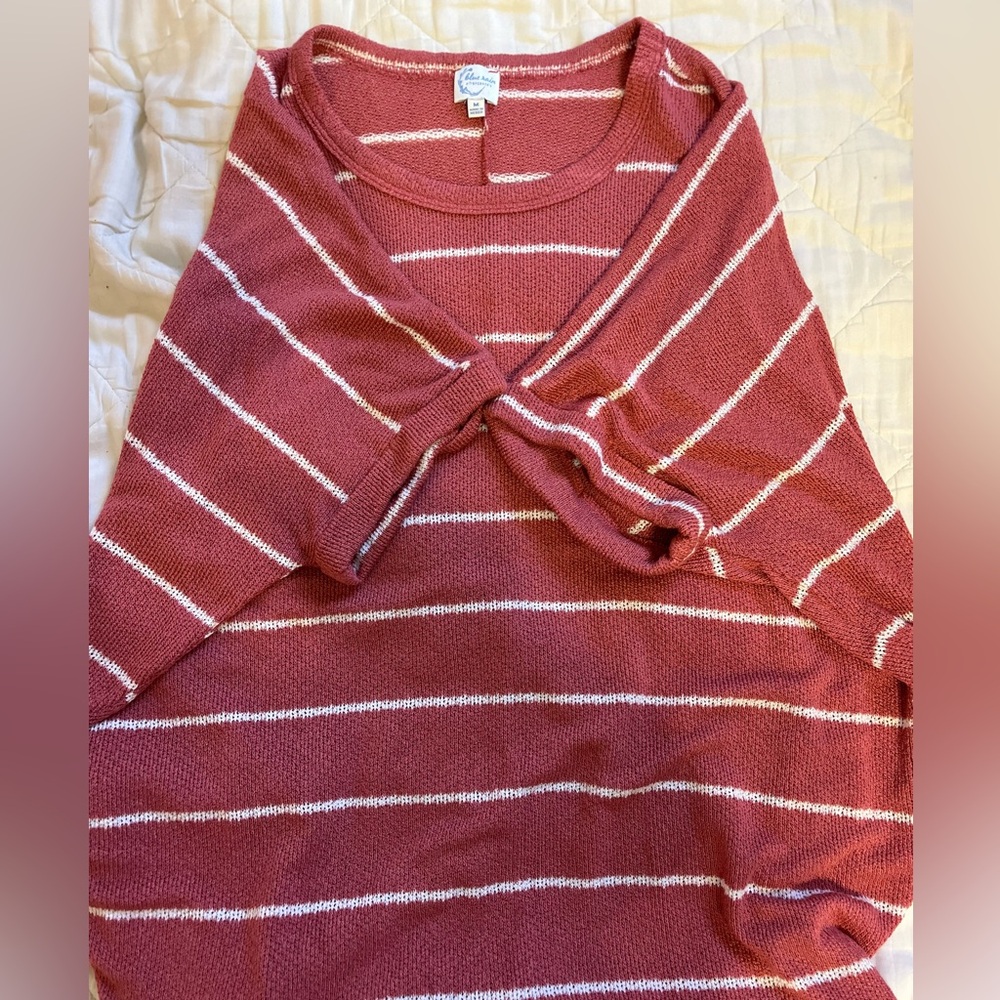 Francesca’s stripped t shirt (M)